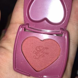 Too faced blush